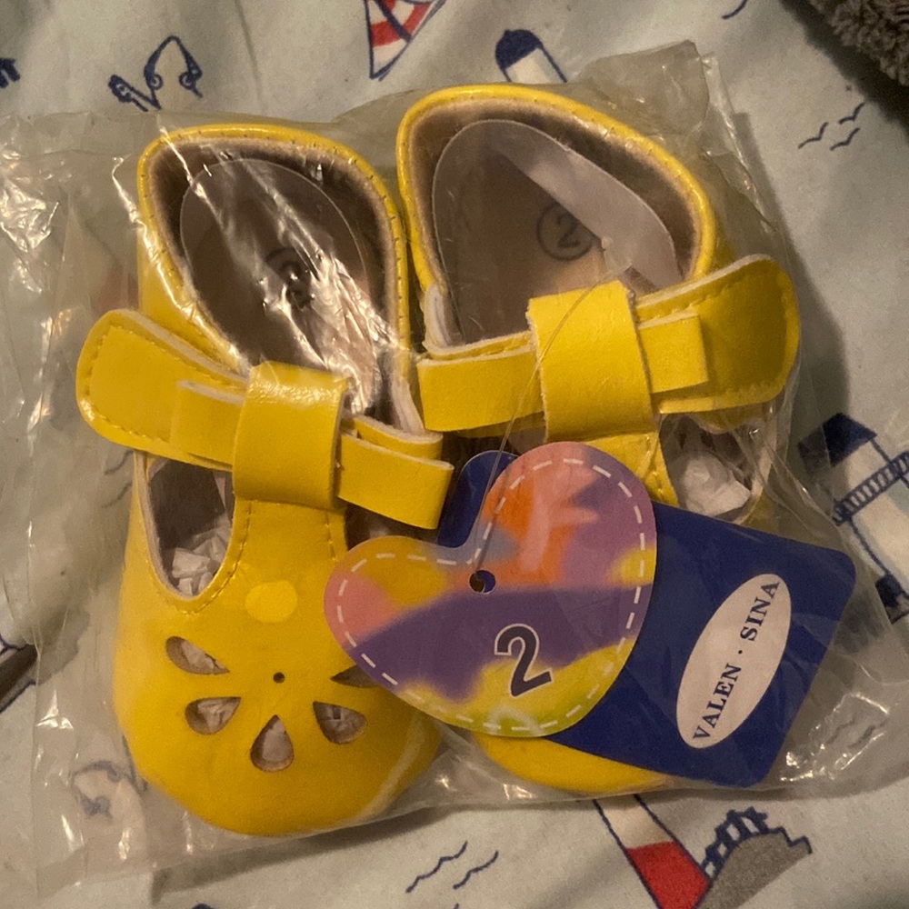 I am selling these baby shoes
